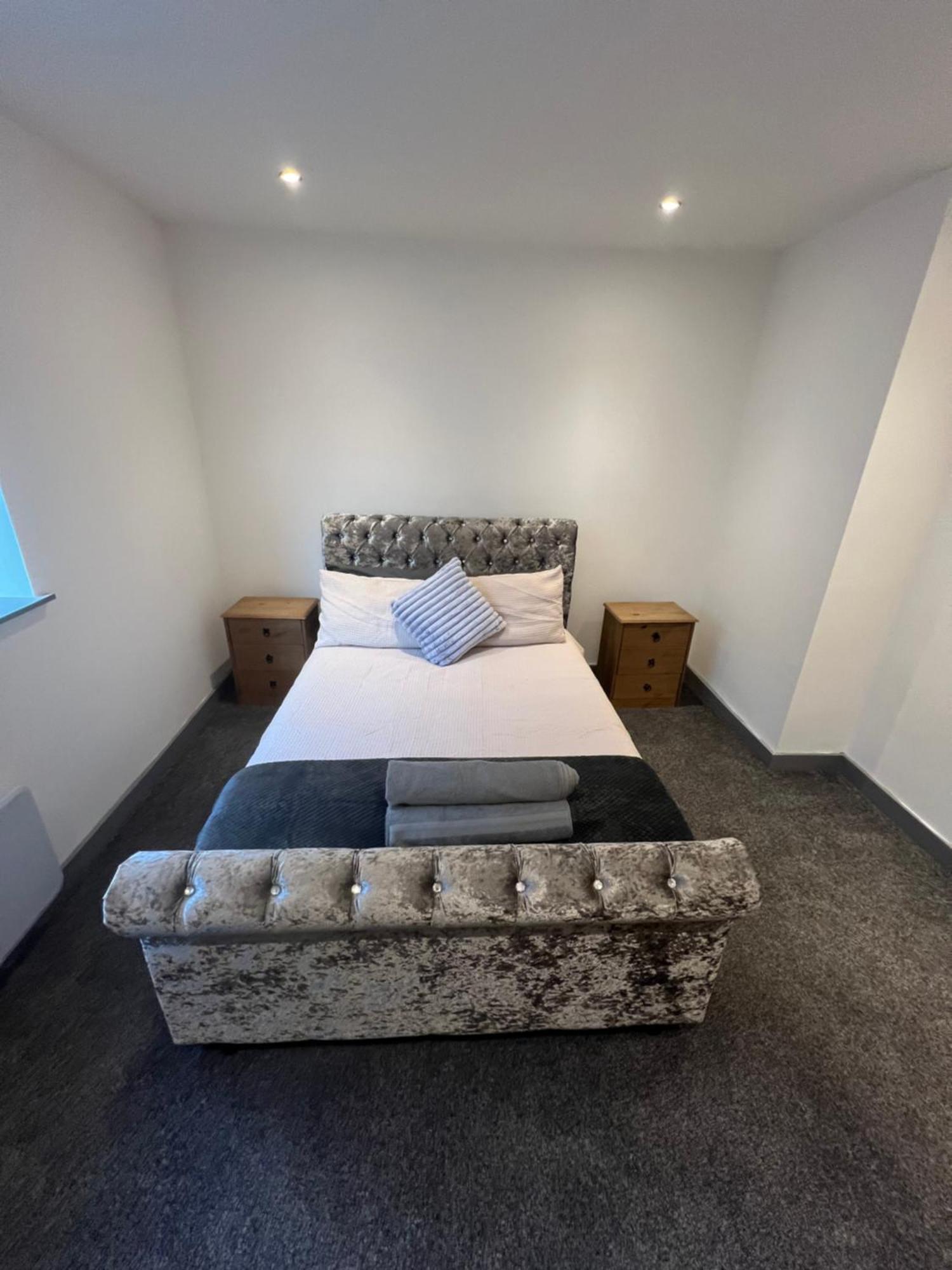 Cosy Modern Apartment Warrington Bagian luar foto