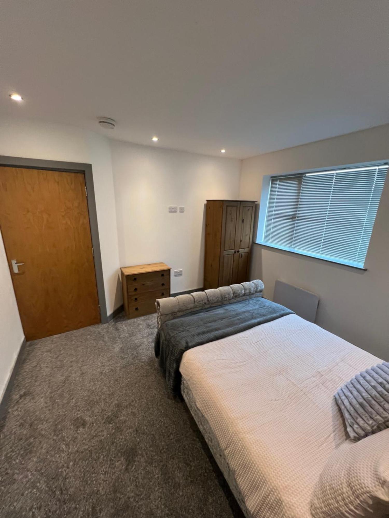 Cosy Modern Apartment Warrington Bagian luar foto